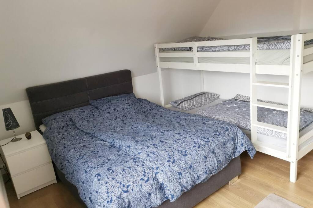 2 Wohnung, Wallbox, Balkon, Zentral
