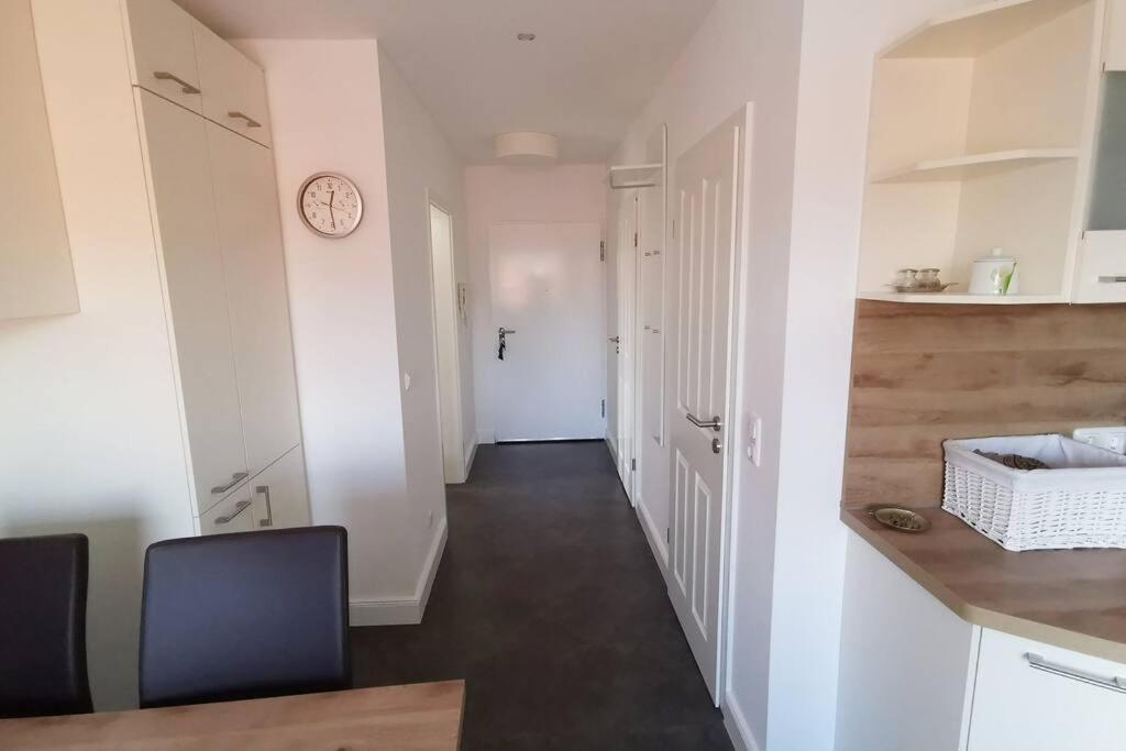 2 Wohnung, Wallbox, Balkon, Zentral *